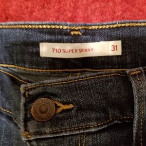 Levi Super Skinny Jeans  NEVER WORN Sz.  31 waist